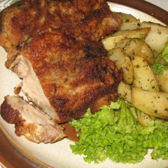 Свиная котлета на косточке