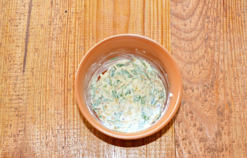 1. Этап. Шаурма на углях: Все тщательно перемешайте. Идеальный соус для шаурмы готов.