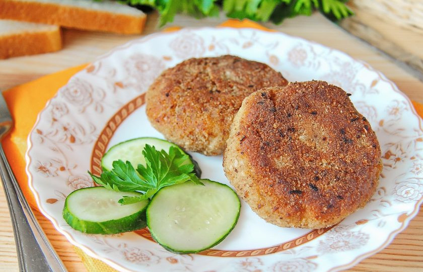 1. Этап. Котлеты по-мински: 10. Котлеты по-мински готовы! Вкусные, нежные и сочные, такие котлеты непременно займут достойное место на любом столе! Приятного аппетита!