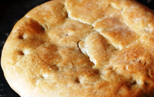 1. Этап. Фокачча с сыром и базиликом: Выпекаем около 30 минут при 180 градусах.