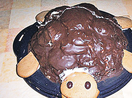 1. Этап. Торт Черепаха на сковороде: 4. Лапки и мордочку черепахи можно сделать из оставшихся оладушек, или же использовать овсяное печенье. Фантазируйте!