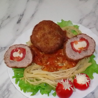 Итальянские фрикадельки с томатным соусом Маринара