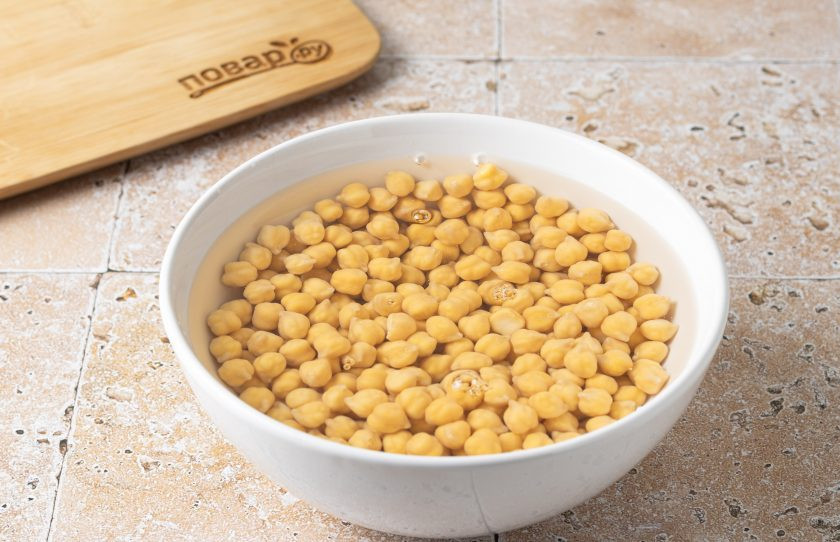 1. Этап. Хрустящий нут в духовке: Нут предварительно замочите на ночь.