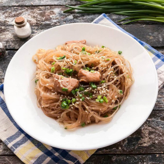 Фунчоза с курицей терияки