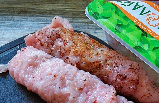 1. Этап. Шашлык-рулет: Скрутить и отложить.