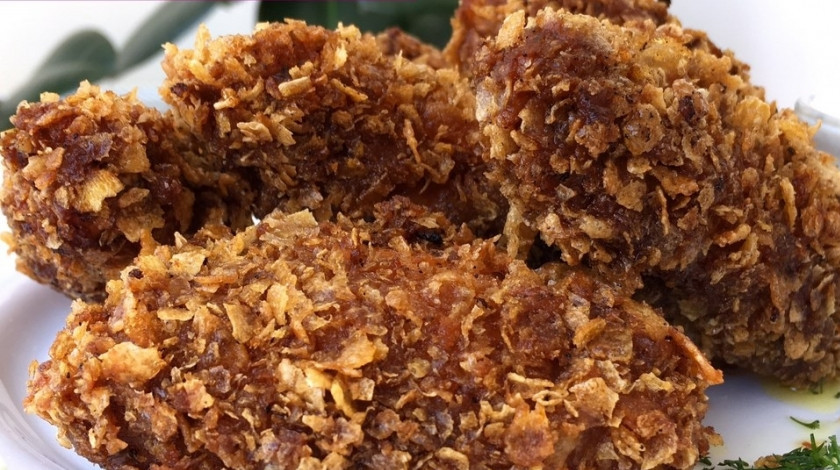 1. Этап. Острые куриные крылышки KFC (плюс соус Дор Блю): 9. Подавайте крылья с охлажденным соусом 