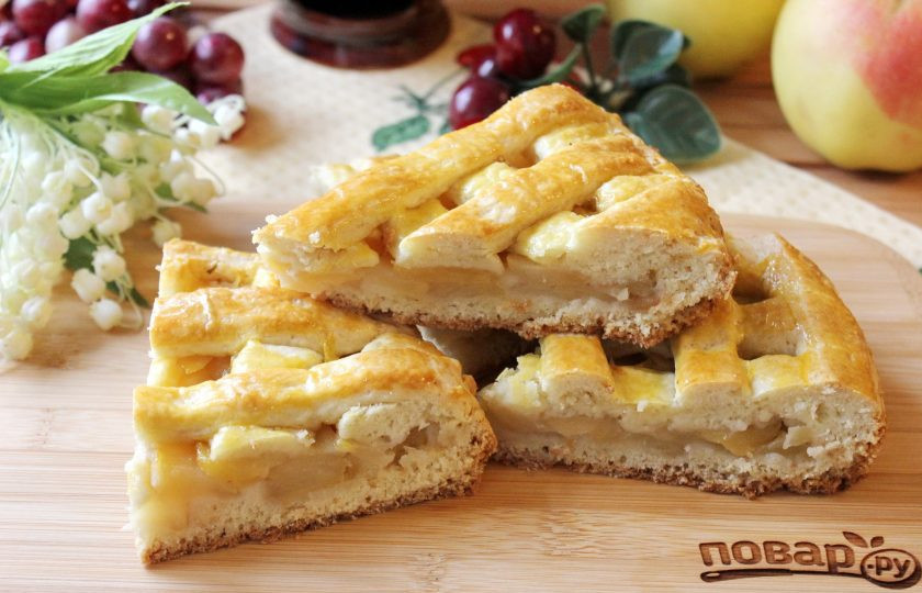 1. Этап. Яблочный пирог Джейми Оливера: Готовый пирог охладите, нарежьте и подавайте к столу.