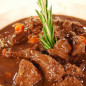 Говядина с красной смородиной