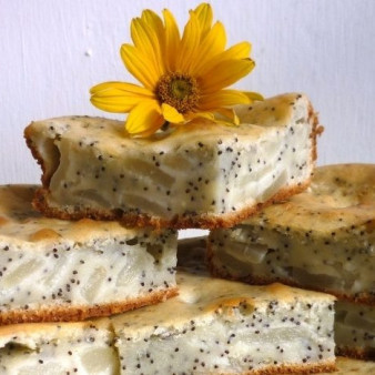 Простой пирог с маком