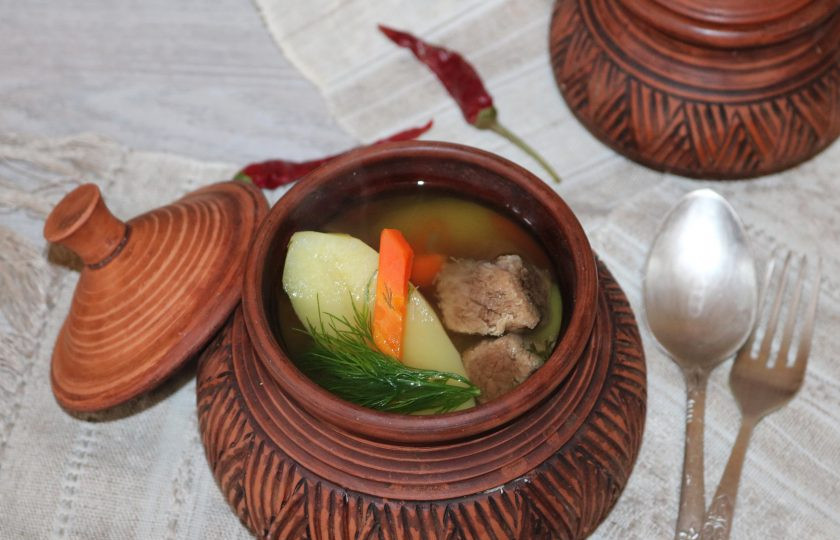 1. Этап. Суп Лывжа: Суп получается очень наваристый, ароматный и невероятно вкусный. Приятного аппетита!