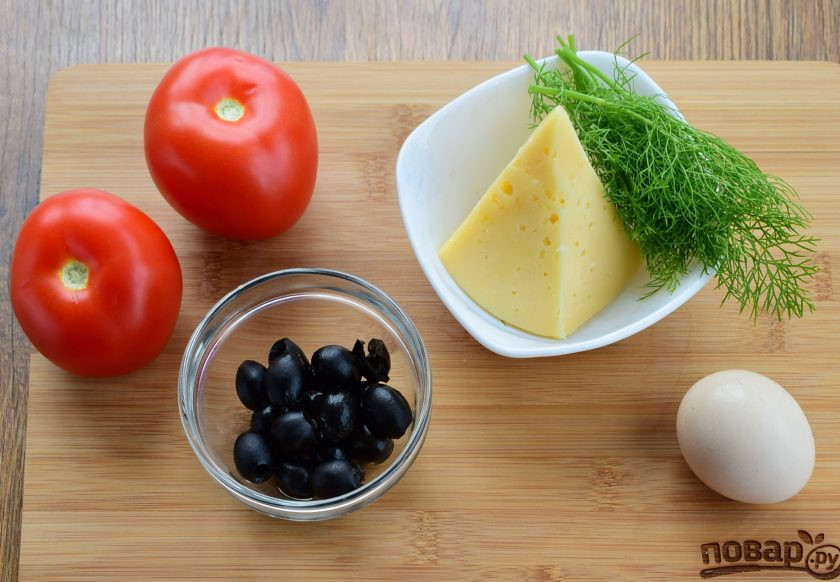 1. Этап. Фаршированные томаты: Помидоры и зелень вымойте.