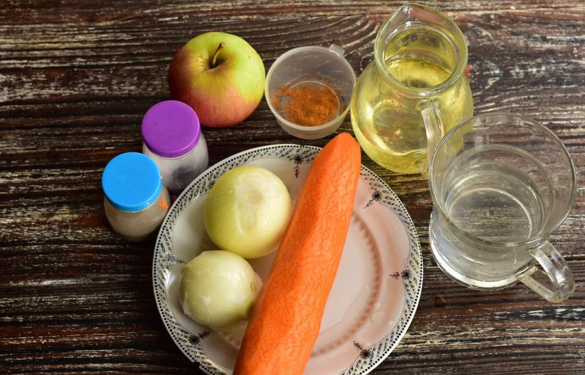 1. Этап. Луковый паштет: Подготовьте ингредиенты.