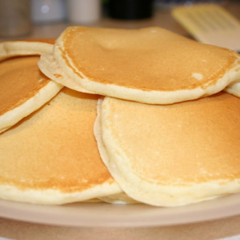 Пышные оладьи на молоке