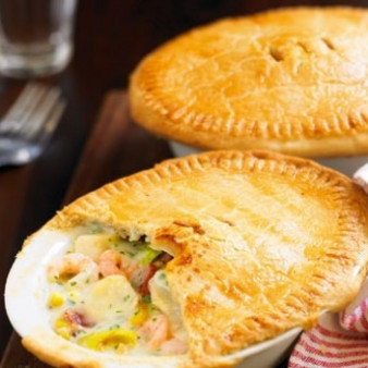 Пирог с рыбой на скорую руку