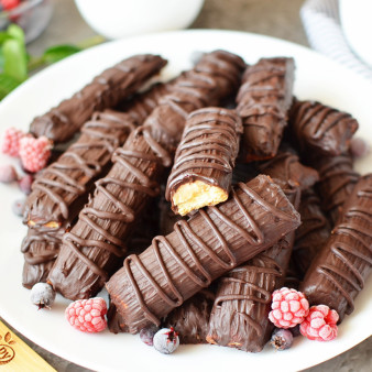 Шоколадный батончик с карамелью