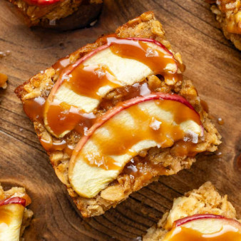 Caramel Apple Oatmeal Bars