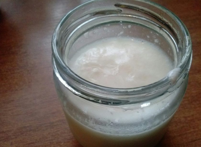 1. Этап. Йогурт в йогуртнице Сатурн: 7. Когда йогуртница закончит приготовление, даем баночкам полностью остыть, после чего отправляем их в холодильник на 4-8 часов.