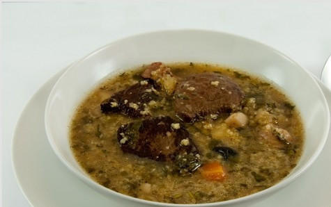 1. Этап. Шурпа из оленины: Через 40 минут добавить грибы, чернослив, пшено, специи и зелень и копченное мясо. Варить 20 минут. Приятного аппетита!