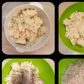 1. Этап. Вареники с мясом и картофелем: Лук пропустить через мясорубку. Соединить фарш, картофель и лук, посолить, поперчить по вкусу, хорошо перемешать. Должна получится однородная масса.