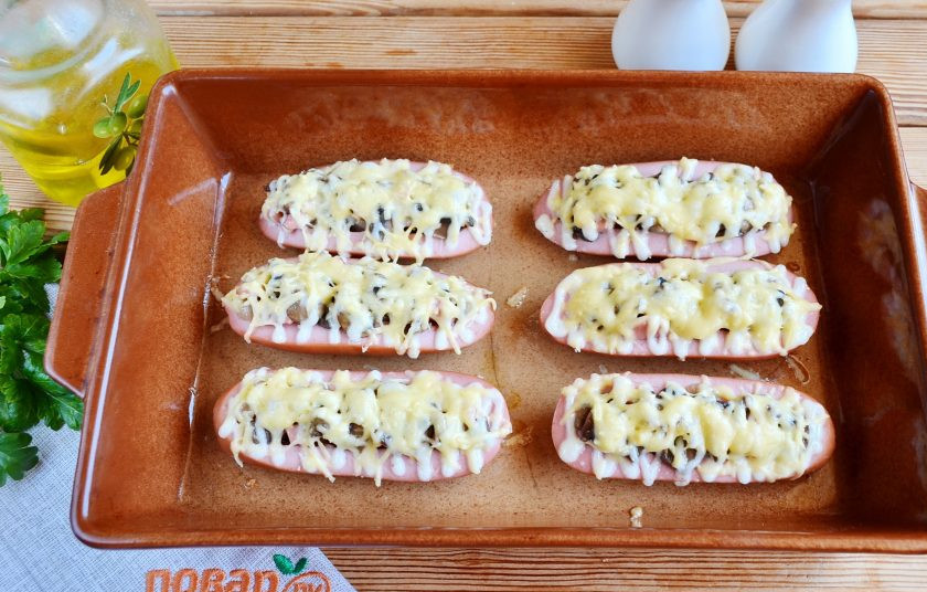 1. Этап. Сардельки, фаршированные сыром и грибами: Фаршированные сардельки готовы! Подавайте горячими, приятного!