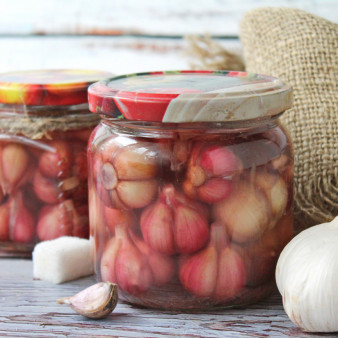 Маринованный чеснок головками на зиму без стерилизации