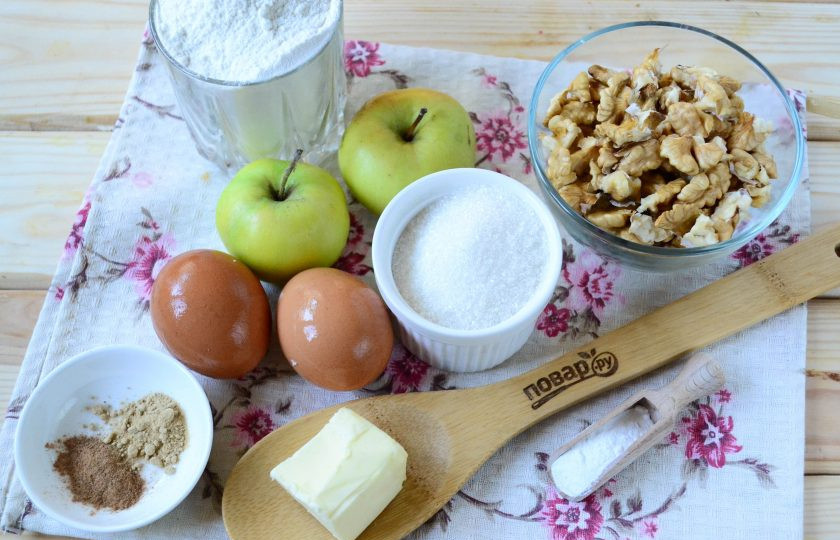 1. Этап. Яблочная блонди с пряностями: Подготовьте все необходимые ингредиенты.