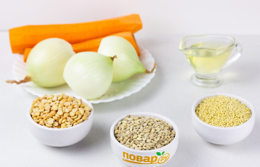 1. Этап. Суворовская каша: Подготовьте все необходимые ингредиенты. Овощи почистите и помойте.