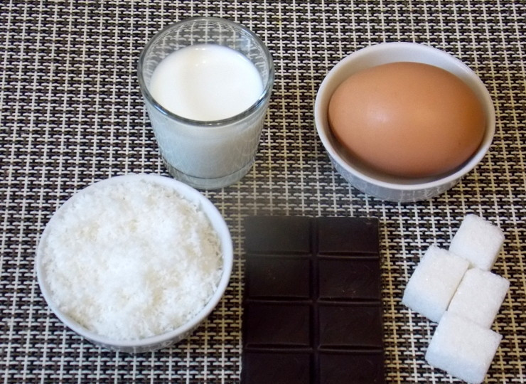 1. Этап. Кокосовые тарталетки с шоколадной начинкой: Подготовьте все необходимые ингредиенты.