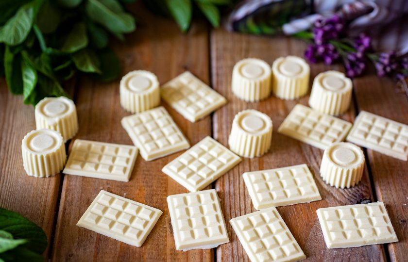 1. Этап. Белый шоколад из какао масла: Белый шоколад готов — это очень вкусно!