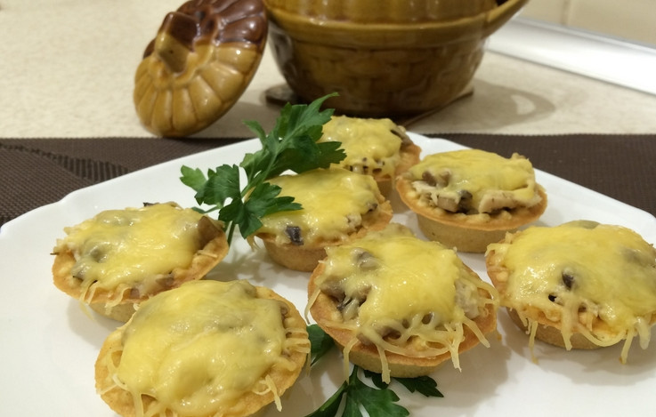 1. Этап. Жульен в тарталетках с грибами и сыром: Приятного аппетита!