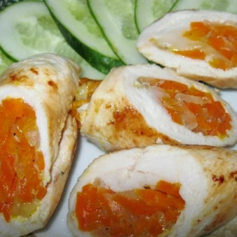 Куриный рулет с овощами