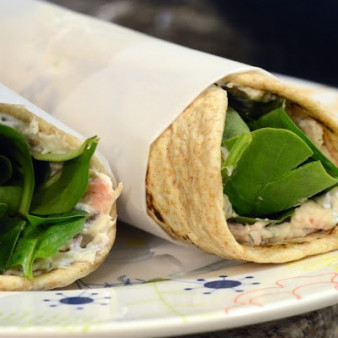 Рулет из лаваша с семгой