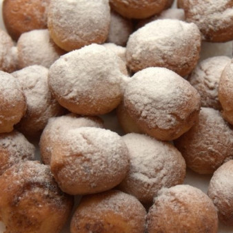 Сырные пончики