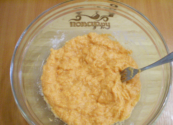 1. Этап. Морковная запеканка на скорую руку: 6. Тщательно перемешиваем и тесто готово.