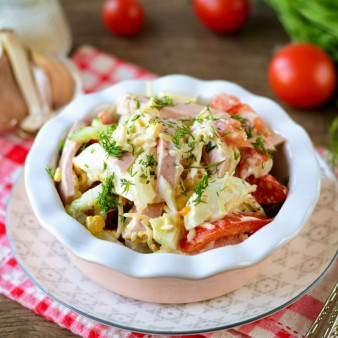 Салат Бахор с колбасой