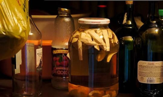 1. Этап. Хреновуха: Закрываем банку и ставим в сухое прохладное темное место. Например, в кладовку или шкаф.