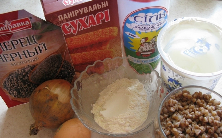 1. Этап. Котлеты из гречневой каши: Подготовьте ингредиенты.